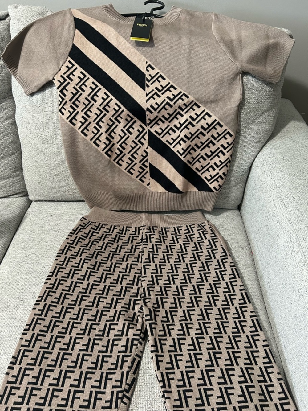 Beige & Black Logo Knit Set